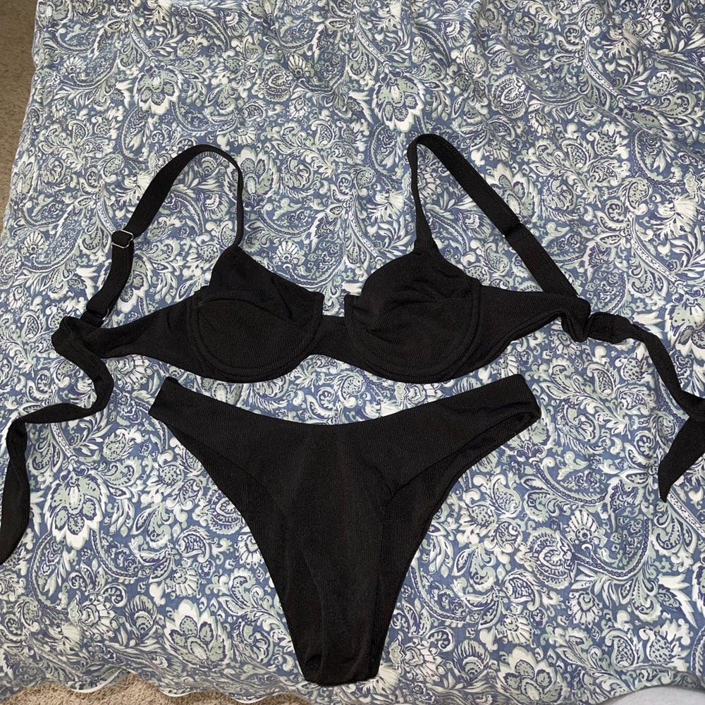 Black Bikini Set
